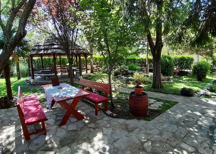 Brana Gorica Apartments